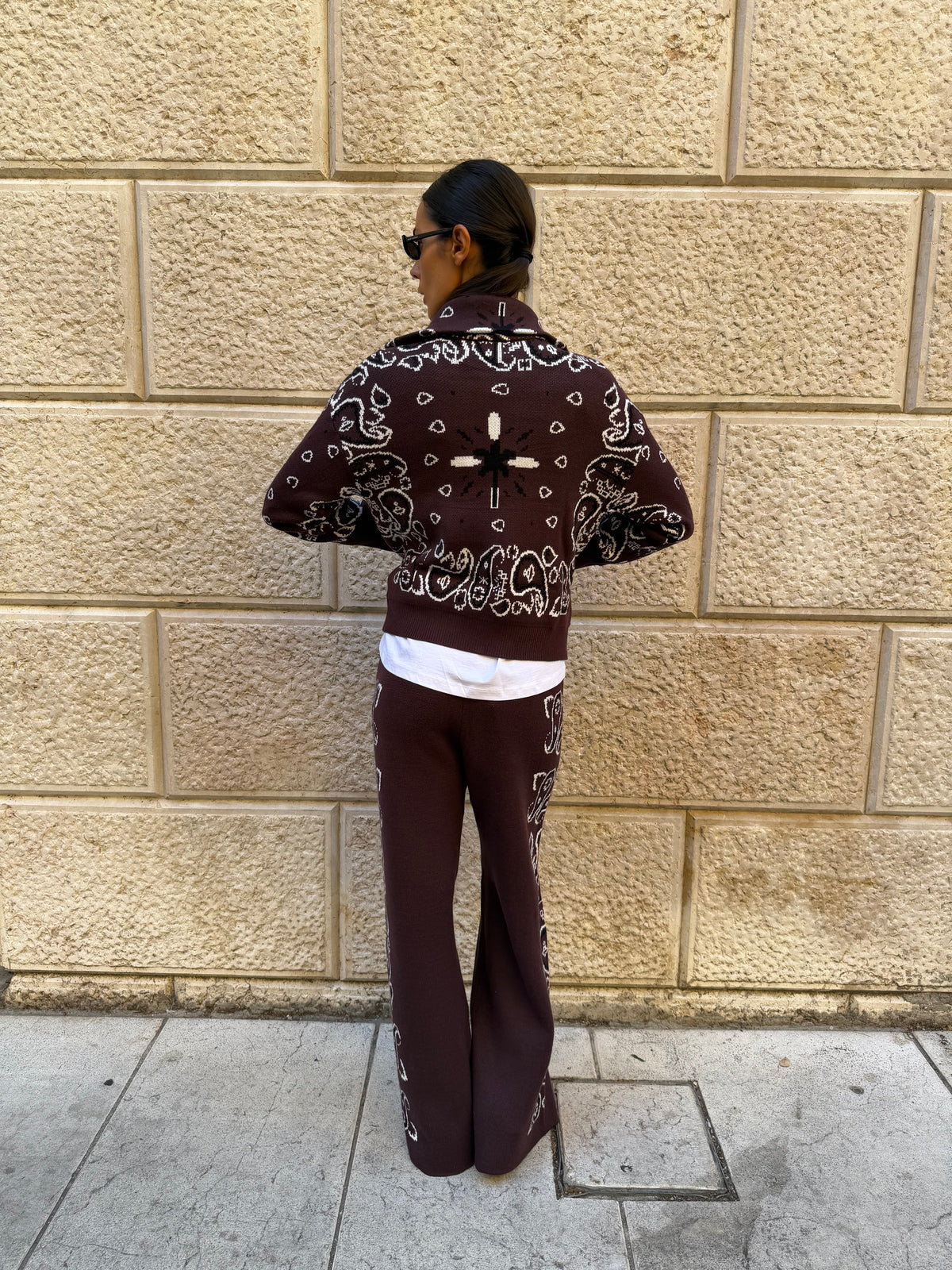 Cardigan bandana